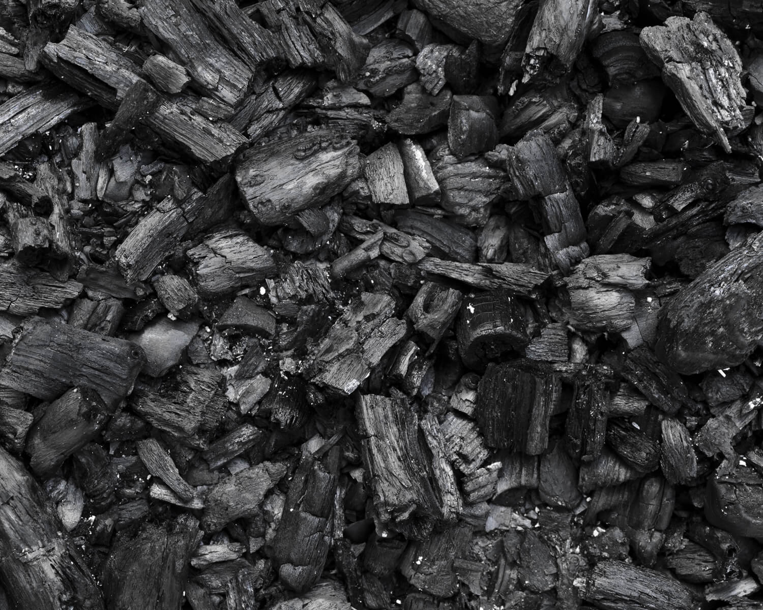 Каменный уголь зола. Битуминозный каменный уголь. Текстура угля. Черный древесный уголь. Древесный уголь текстура.